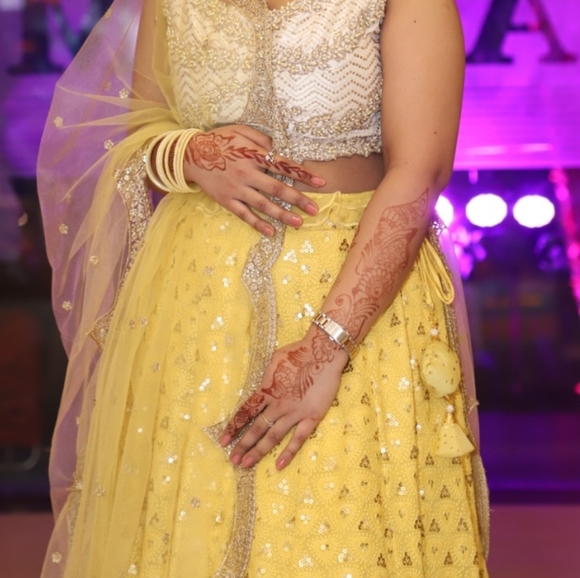 Yellow lehnga - Picture 2 of 4